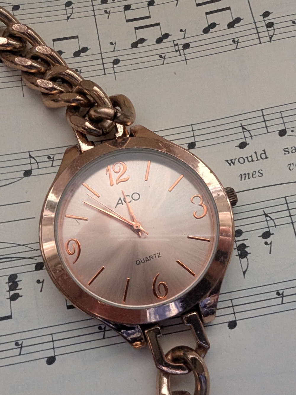 ACO Rose Gold Chain-Link Quartz Watch - Picture 3 of 7